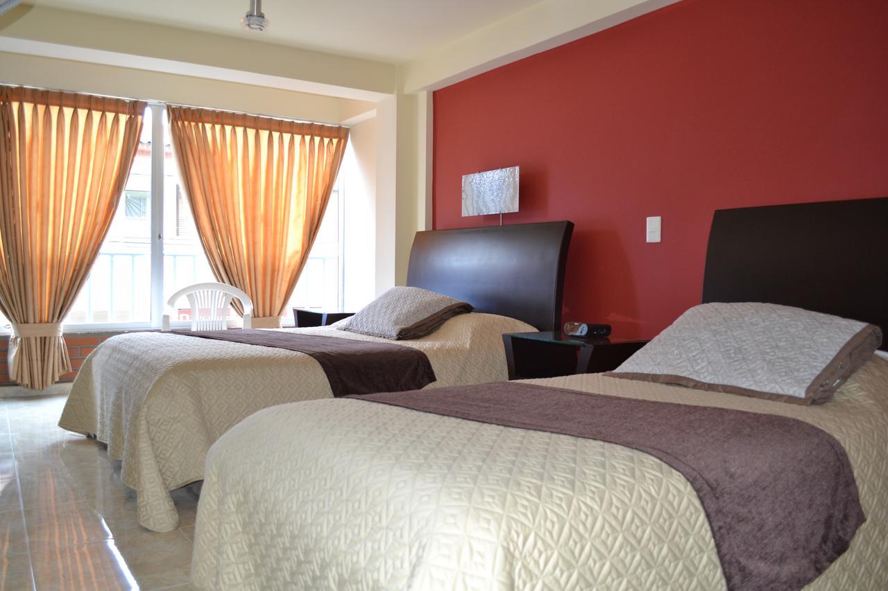 Hotel Victoria Чинчина Экстерьер фото